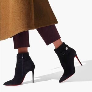 Christian Louboutin So Kate Lock Booty